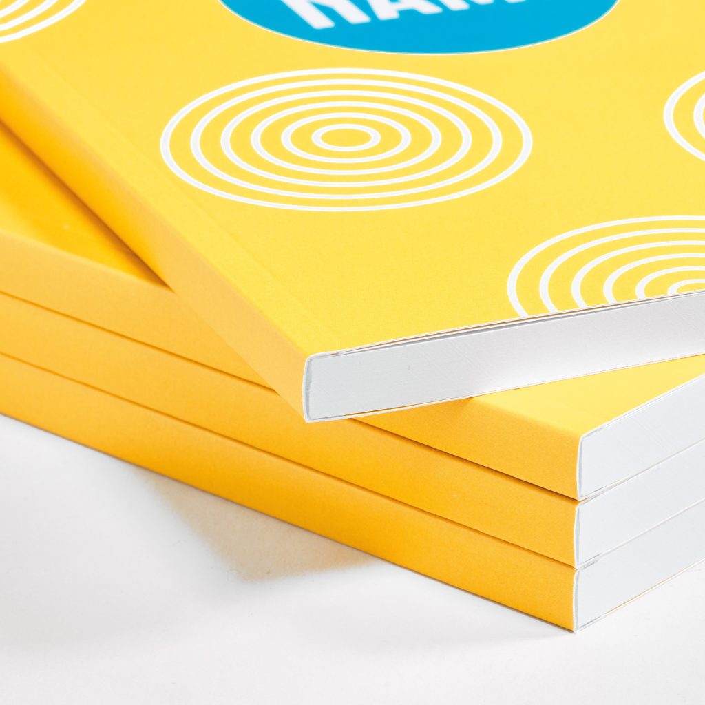 Impression de livre à couverture souple professionnelle par BDX Print