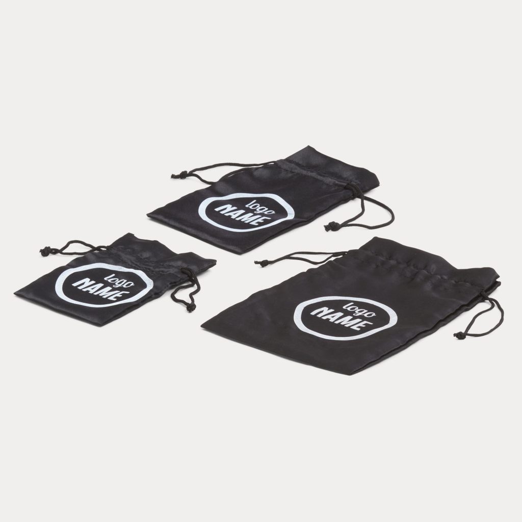 Impression de pochette en satin avec cordons de serrage professionnelle par BDX Print